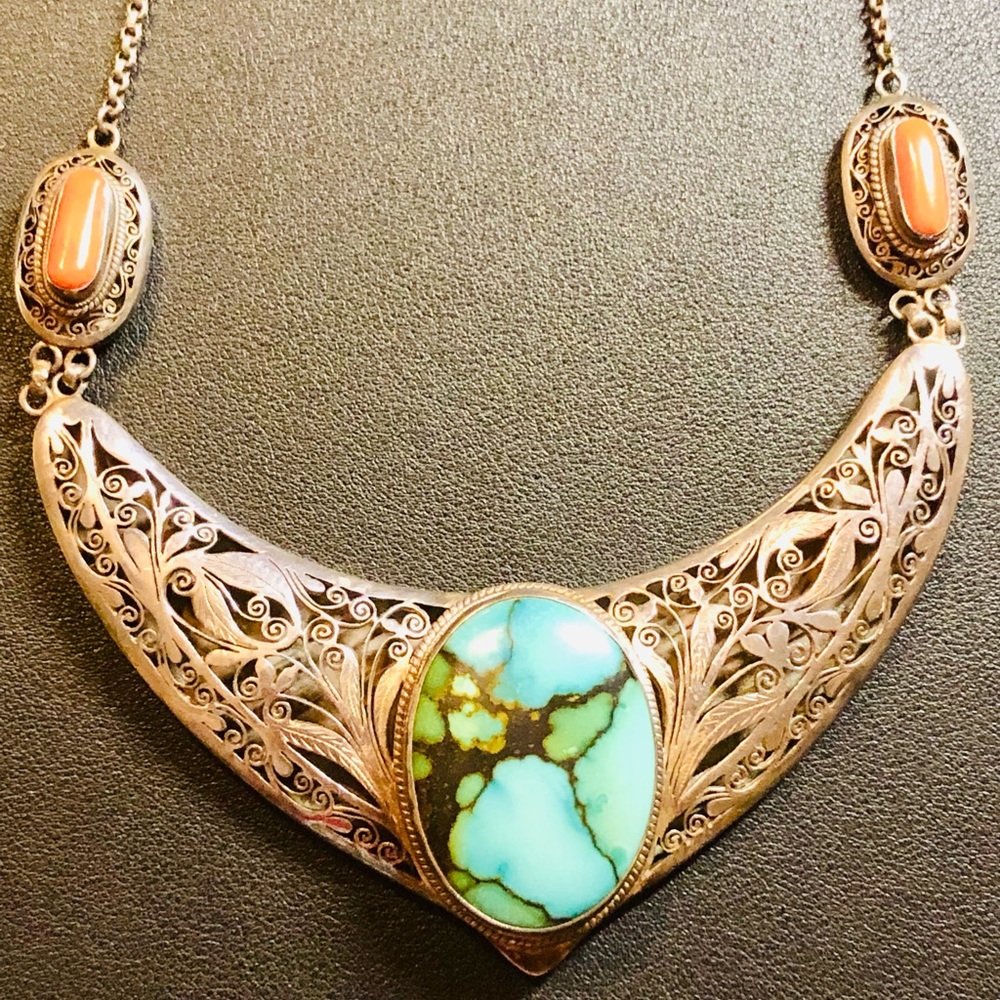 Pre- owned Vintage Native American starling silver necklace TURQUOISE & CORAL